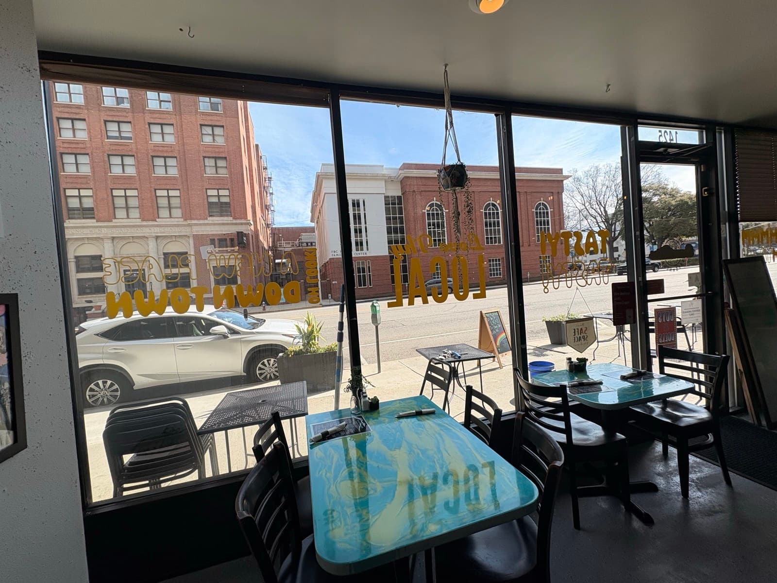 Restaurant Glass: Streak-Free Finish