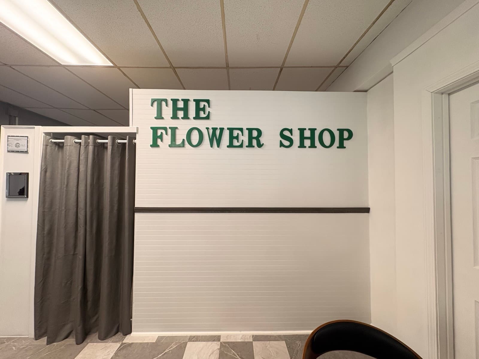 Retail Interior: Storefront Glass