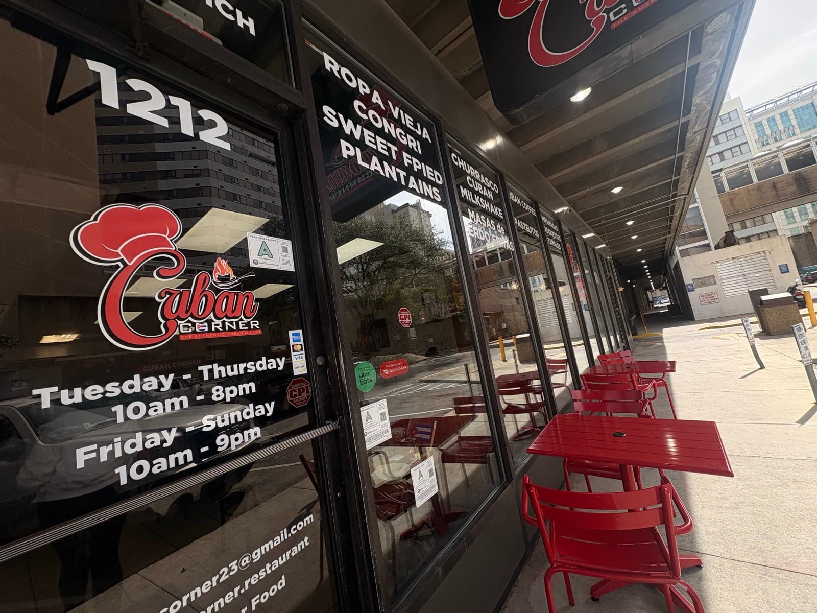 Storefront Glass: Restaurant Front